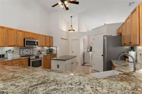 Kitchen - 4951 SW 154th Loop, Ocala, FL 34473 photo 3 of 5