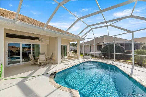 Exterior - 847 W Silver Meadow Loop, Hernando, FL 34442 photo 5 of 19