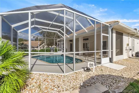 Exterior - 847 W Silver Meadow Loop, Hernando, FL 34442 photo 12 of 19