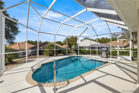 Exterior - 847 W Silver Meadow Loop, Hernando, FL 34442 photo 4 of 19