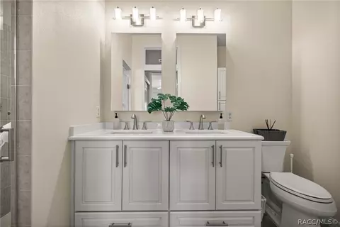 Bath - 847 W Silver Meadow Loop, Hernando, FL 34442 photo 1 of 5