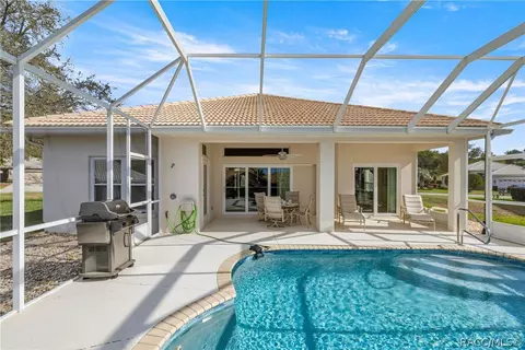 Exterior - 847 W Silver Meadow Loop, Hernando, FL 34442 photo 7 of 19