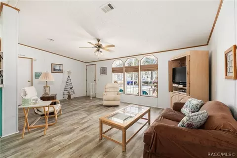 Living - 2335 N Loma Pt, Hernando, FL 34442 photo 4 of 4
