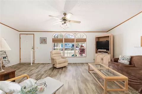 Living - 2335 N Loma Pt, Hernando, FL 34442 photo 3 of 4
