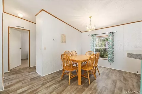 Dining - 2335 N Loma Pt, Hernando, FL 34442 photo 2 of 4