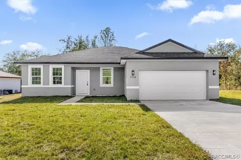 1718 W Manchester Dr, Citrus Springs, FL 34434