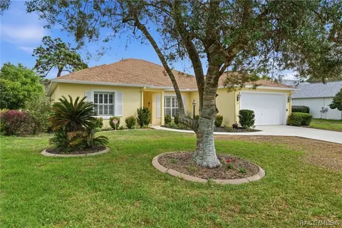 39 W Amalfi Ct, Beverly Hills, FL 34465