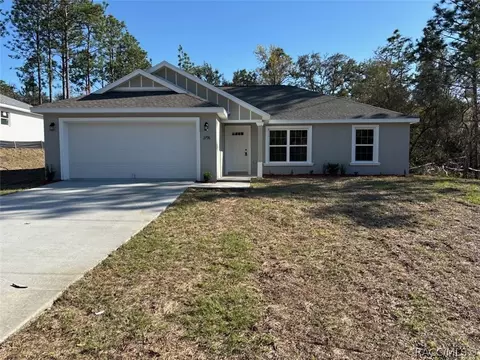 2796 W Paragon Ln, Dunnellon, FL 34433