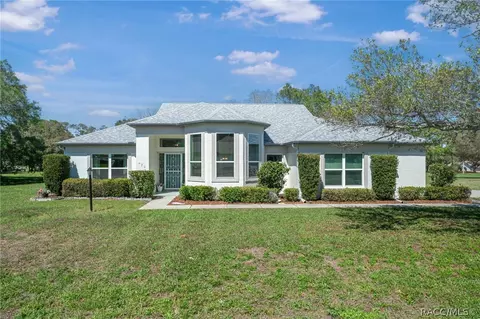 Exterior - 489 E Falconry Ct, Hernando, FL 34442 photo 5 of 11