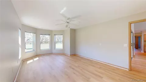 Living - 489 E Falconry Ct, Hernando, FL 34442 photo 3 of 4