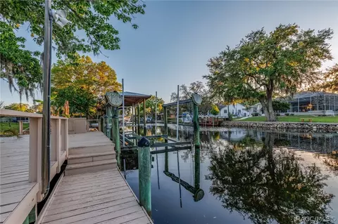 5012 S Deepwater Pt, Homosassa, FL 34448