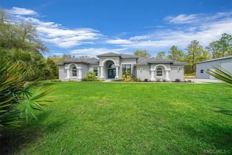 11667 W Bluebell Dr, Crystal River, FL 34428