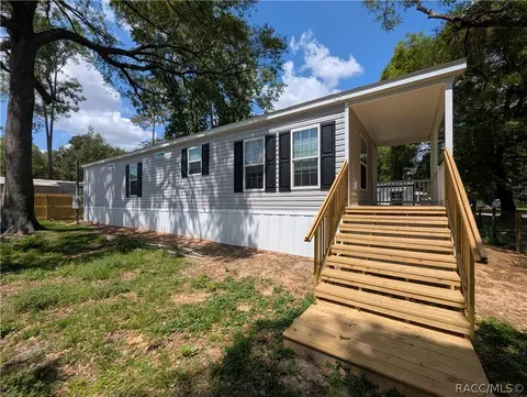 2975 E Blackberry Ln, Hernando, FL 34442