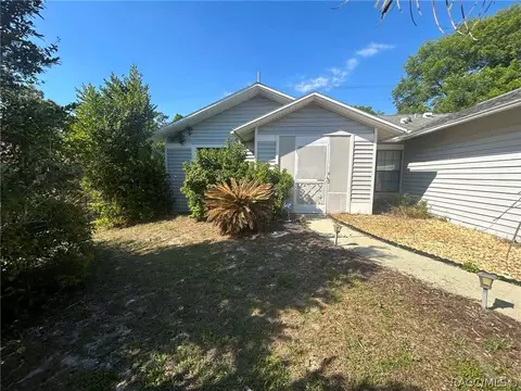 229 W Sugarberry Ln, Beverly Hills, FL 34465