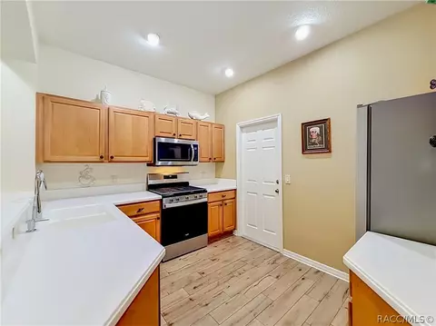 Kitchen - 1660 W Spring Meadow Loop, Lecanto, FL 34461 photo 1 of 3