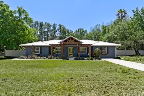 7950 W Inn Ln, Homosassa, FL 34446
