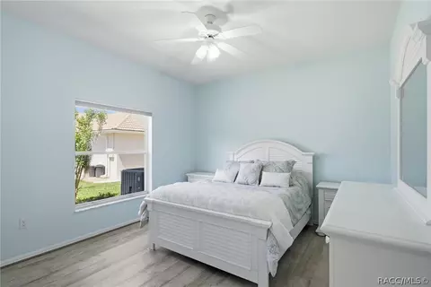 Bedroom - 114 W Mickey Mantle Path, Hernando, FL 34442 photo 5 of 8
