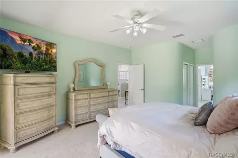 Bedroom - 114 W Mickey Mantle Path, Hernando, FL 34442 photo 2 of 8