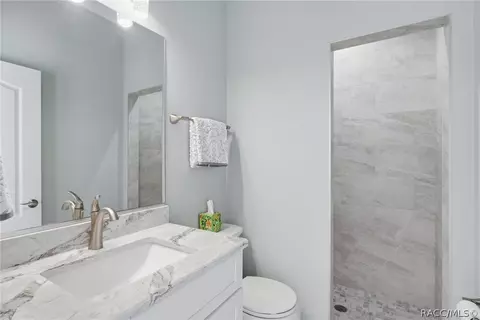 Bath - 114 W Mickey Mantle Path, Hernando, FL 34442 photo 1 of 5