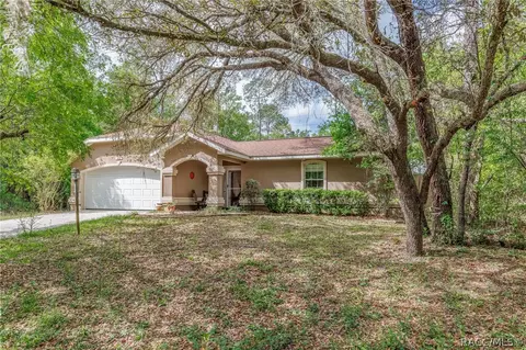 9636 N Quarry Dr, Dunnellon, FL 34434