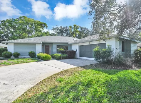 18 Hollyhock Ct, Homosassa, FL 34446