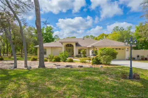 2174 E Celina St, Inverness, FL 34453