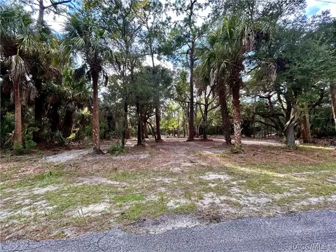 7544 N Bitterroot Dr, Crystal River, FL 34428