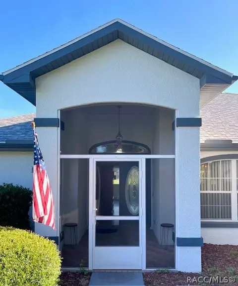 Exterior - 675 E Charleston Ct, Hernando, FL 34442 photo 3 of 8