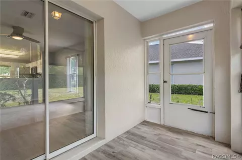 Exterior - 6267 W Glynborne Loop, Crystal River, FL 34429 photo 3 of 8