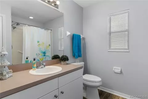 Bath - 6267 W Glynborne Loop, Crystal River, FL 34429 photo 1 of 3