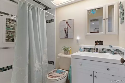 Bath - 1504 N Foxboro Loop, Crystal River, FL 34429 photo 3 of 3