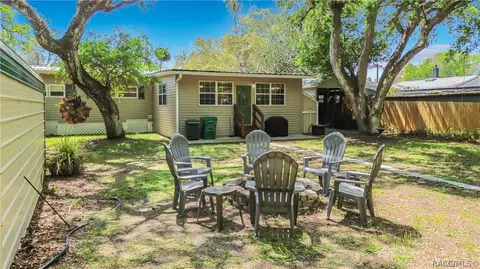 4129 E Riverside Dr, Dunnellon, FL 34434