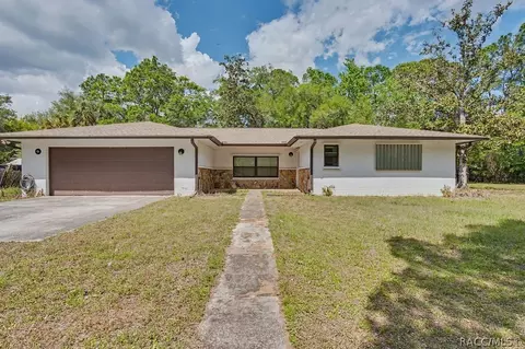 717 Highway 40 E, Inglis, FL 34449