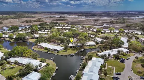 1316 N Seagull Pt, Crystal River, FL 34429