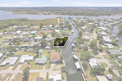1941 NW 16th St, Crystal River, FL 34428