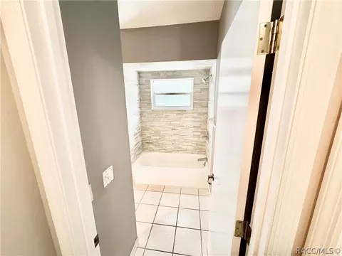 Entry Way - 604 W Massachusetts St, Hernando, FL 34442 photo 7 of 7