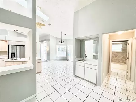 Entry Way - 604 W Massachusetts St, Hernando, FL 34442 photo 6 of 7