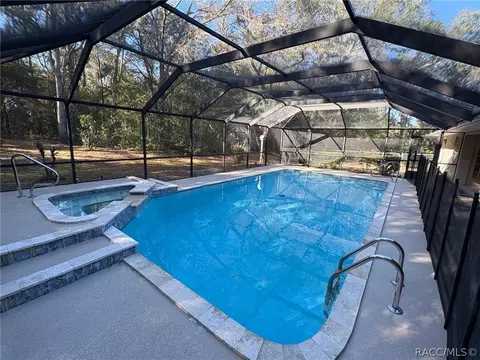 Exterior - 604 W Massachusetts St, Hernando, FL 34442 photo 14 of 17