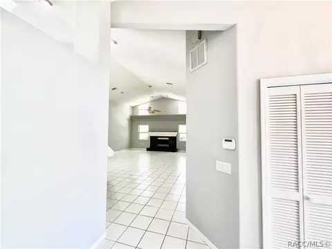 Entry Way - 604 W Massachusetts St, Hernando, FL 34442 photo 5 of 7