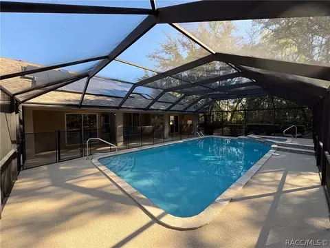 Exterior - 604 W Massachusetts St, Hernando, FL 34442 photo 13 of 17