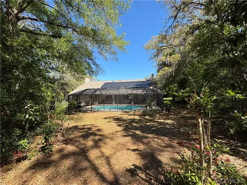 Exterior - 604 W Massachusetts St, Hernando, FL 34442 photo 5 of 17