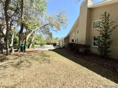 Exterior - 604 W Massachusetts St, Hernando, FL 34442 photo 3 of 17