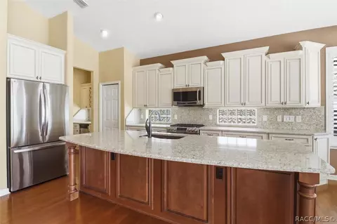 Kitchen - 160 W Doerr Path, Hernando, FL 34442 photo 1 of 5