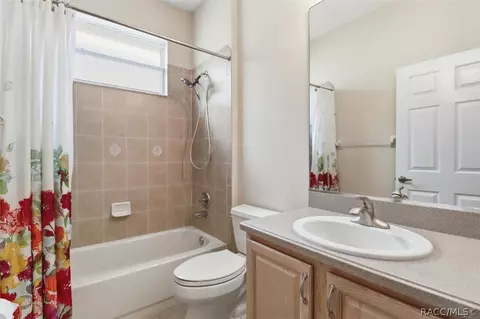 Bath - 160 W Doerr Path, Hernando, FL 34442 photo 4 of 4