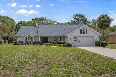 145 Douglas St, Homosassa, FL 34446