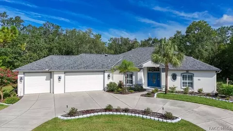 97 Woodfield Cir, Homosassa, FL 34446