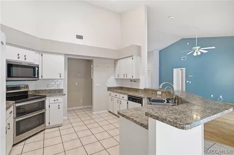 Kitchen - 794 E Reehill St, Lecanto, FL 34461 photo 1 of 3