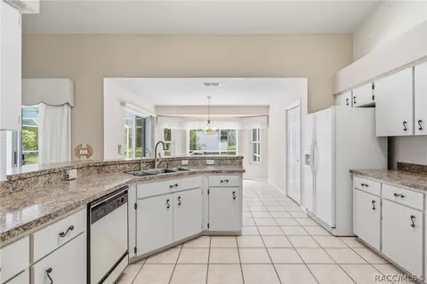 Kitchen - 794 E Reehill St, Lecanto, FL 34461 photo 3 of 3