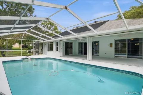 Exterior - 794 E Reehill St, Lecanto, FL 34461 photo 7 of 16