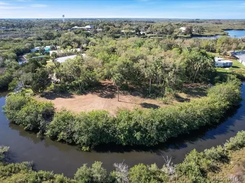 1465 S Surf Loop, Crystal River, FL 34429 photo 1